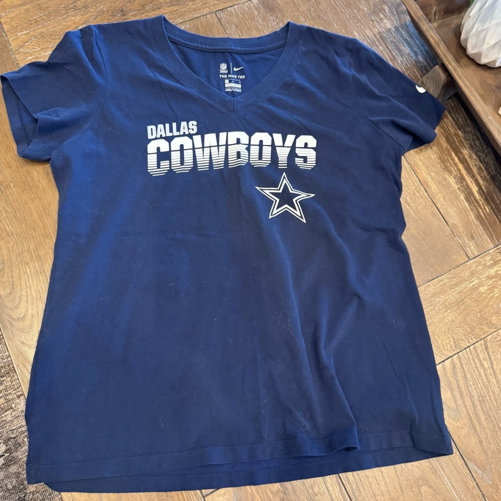 Nike Women’s Dallas Cowboys Navy Blue T-Shirt